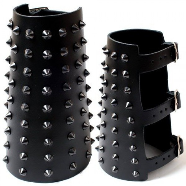 karwasz CONE STUD 9-RZĘDOWY black