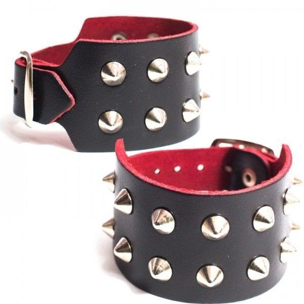 pieszczocha 2-rzędowa CONE STUD BLACK